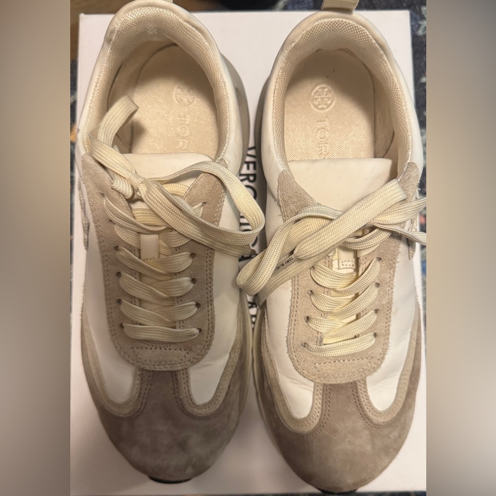 Tory Burch Good Luck Trainer sz 9 - Picture 2 of 7